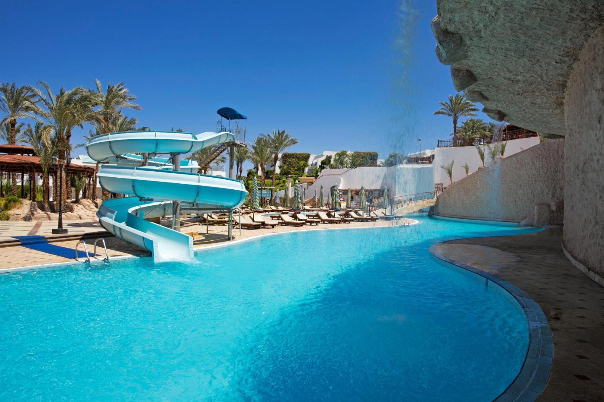 Sultan Gardens Resort Sharm El Sheikh Εξωτερικό φωτογραφία The swimming pool at the Atlantis Paradise Island resort