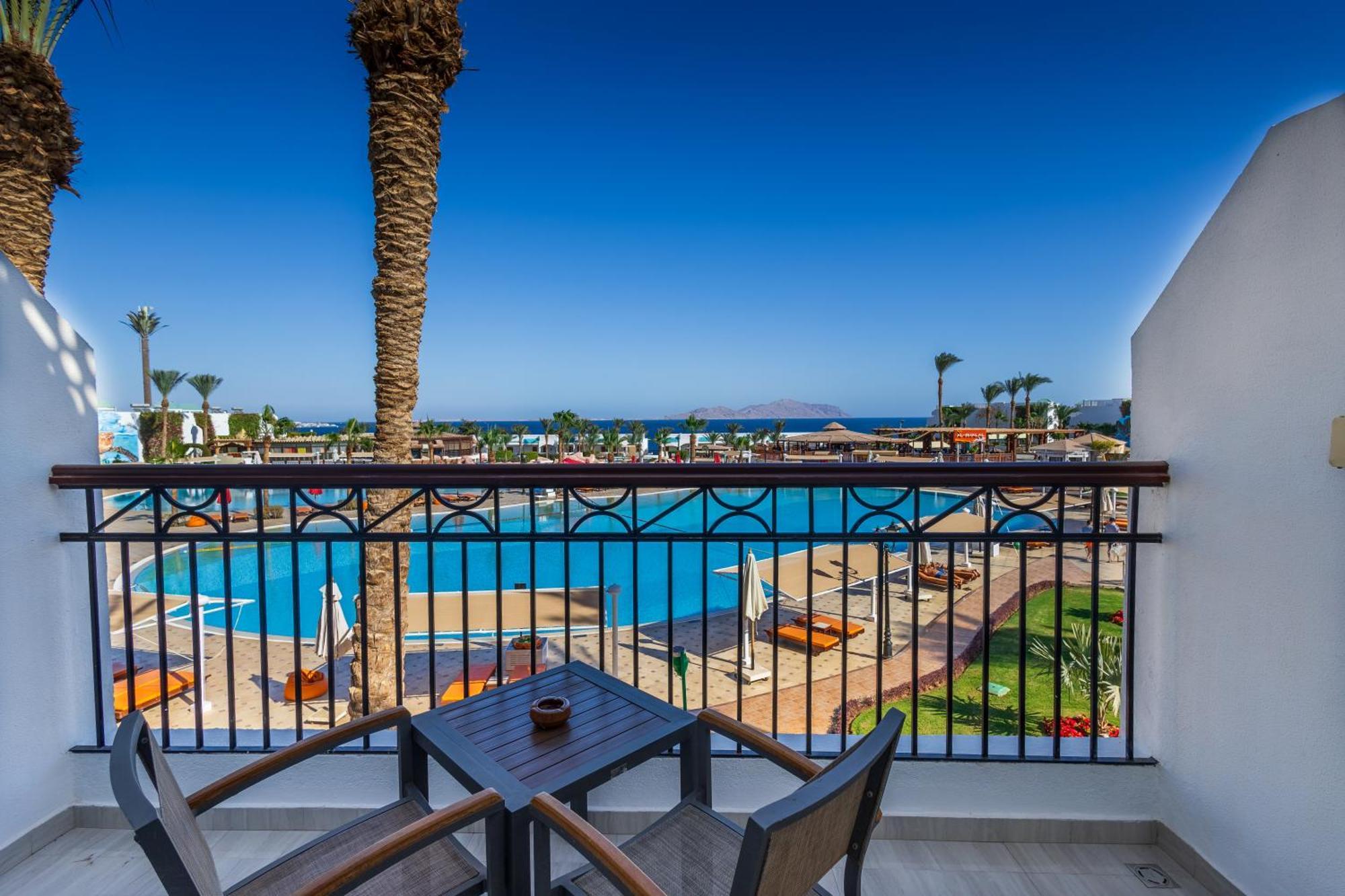 Sultan Gardens Resort Sharm El Sheikh Εξωτερικό φωτογραφία Balcony of a hotel room